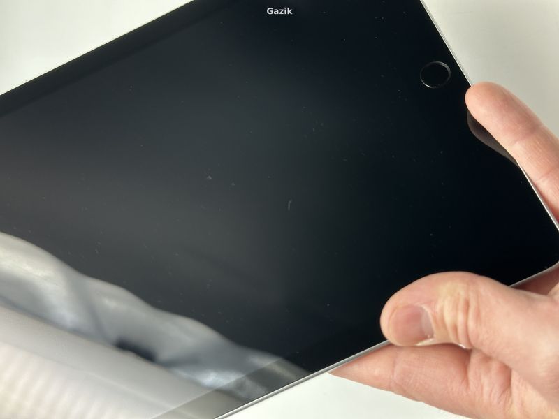 Планшет Apple iPad 6th Space Gray (A1954) 9,7 Retina 128 Гб Wi-Fi + LTE (Вживаний - Клас B)
