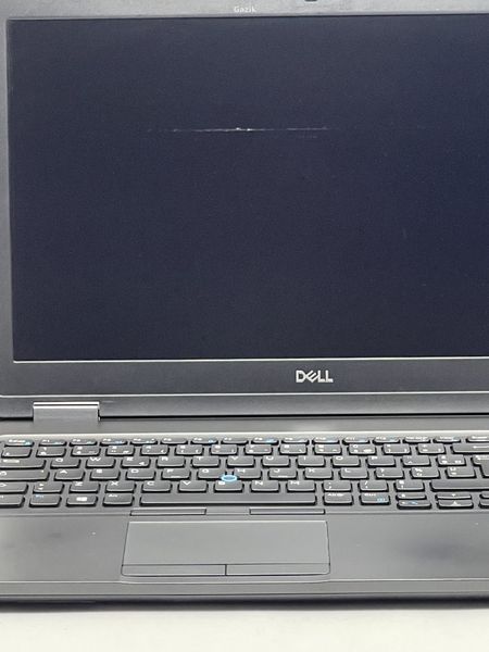 Ноутбук Dell Latitude 5590 IPS Intel Core i5 (i5-7300U) 8 Гб 500 Гб SSD (Вживаний - Клас B)
