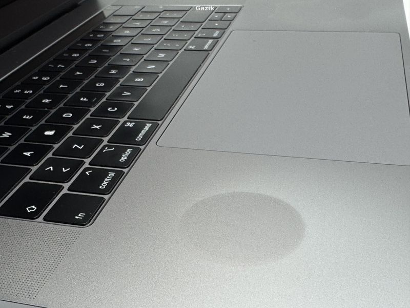 Ноутбук Apple MacBook Pro A1990 Retina Intel Core i7 (i7-8750H) 32 Гб 1 Тб SSD Клас A- (GNB1225043) Б/В GNB1225043 фото