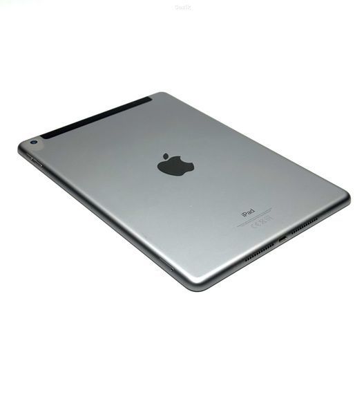 Планшет Apple iPad 6th Space Gray (A1954) 9,7 Retina 128 Гб Wi-Fi + LTE (Вживаний - Клас A-)