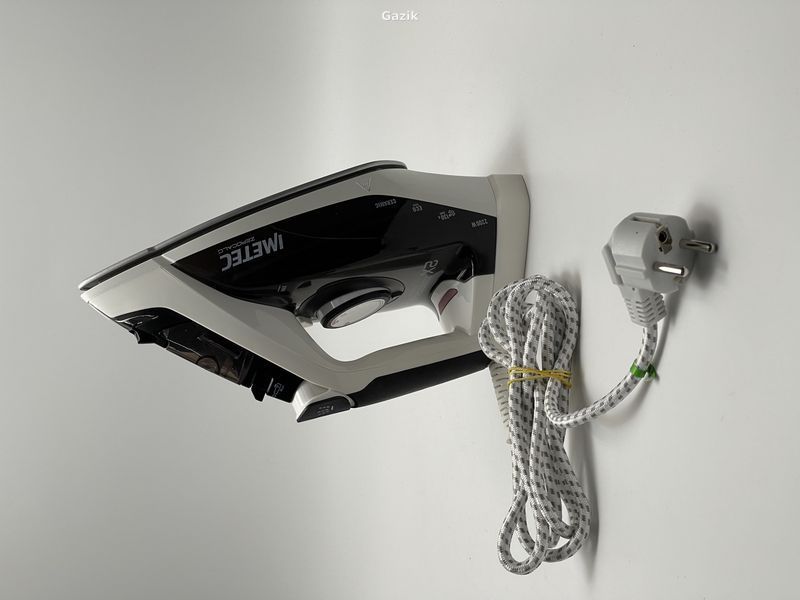Праска Imetec ZeroCalc Z1 2200 Вт (вживана)