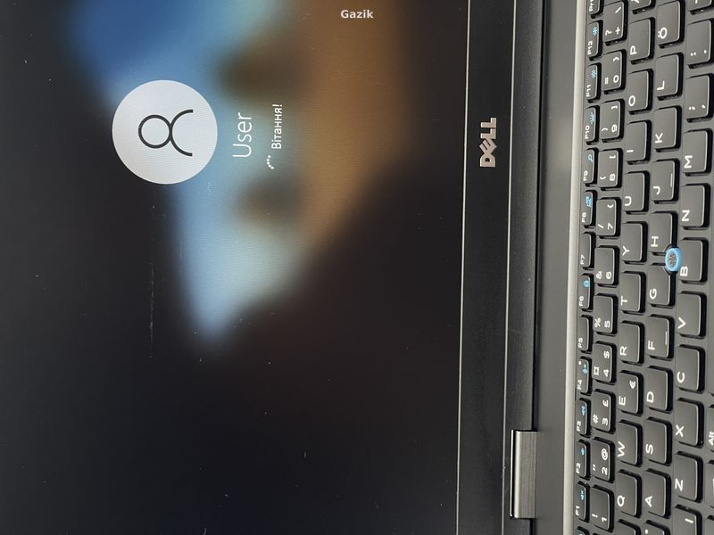 Ноутбук Dell Latitude 5580 IPS Intel Core i7 (i7-7820HQ) 8 Гб 512 Гб SSD (Вживаний - Клас B) RNB1223850 фото