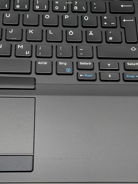 Ноутбук Dell Latitude E5570 IPS Intel Core i5 (i5-6300U) 8 Гб 256 Гб SSD (Вживаний - Клас B)