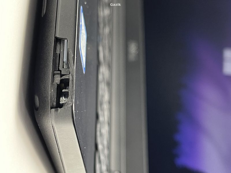 Ноутбук Dell Latitude 5590 IPS Intel Core i5 (i5-8350U) 16 Гб 512 Гб SSD (Вживаний - Клас B)