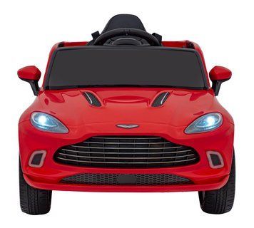 Червоний автомобіль Aston Martin DBX
