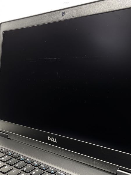 Ноутбук Dell Latitude 5590 Multitouch Intel Core i5 (i5-8350U) 4 Гб 512 Гб SSD (Вживаний - Клас B)