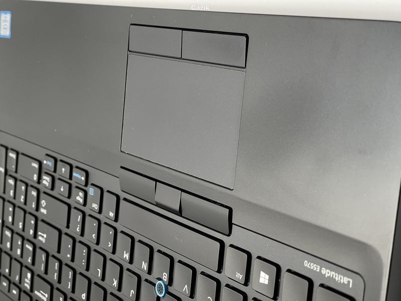 Ноутбук Dell Latitude E5570 TN Intel Core i5 8 Гб 256 Гб SSD (Вживаний - Клас B) RNB1223218 фото