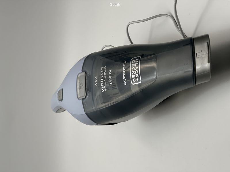 Акумуляторний пилосос Black&Decker Dustbuster NVC215W (вживаний)