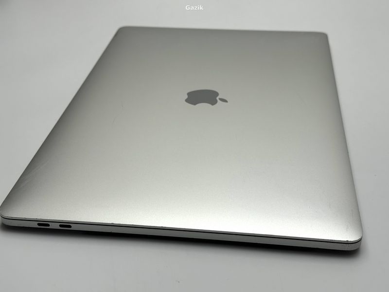 Ноутбук Apple MacBook Pro A1990 Retina Intel Core i7 (i7-8750H) 16 Гб 512 Гб SSD Клас A- (GNB1225005) Б/В