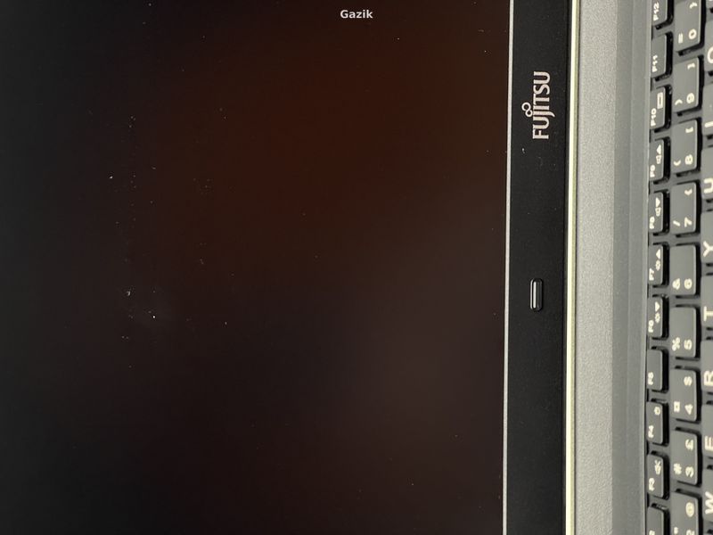 Ноутбук Fujitsu LifeBook E557 IPS Intel Core i5 (i5-7200U) 8 Гб 1 Тб SSD (Вживаний - Клас A-)