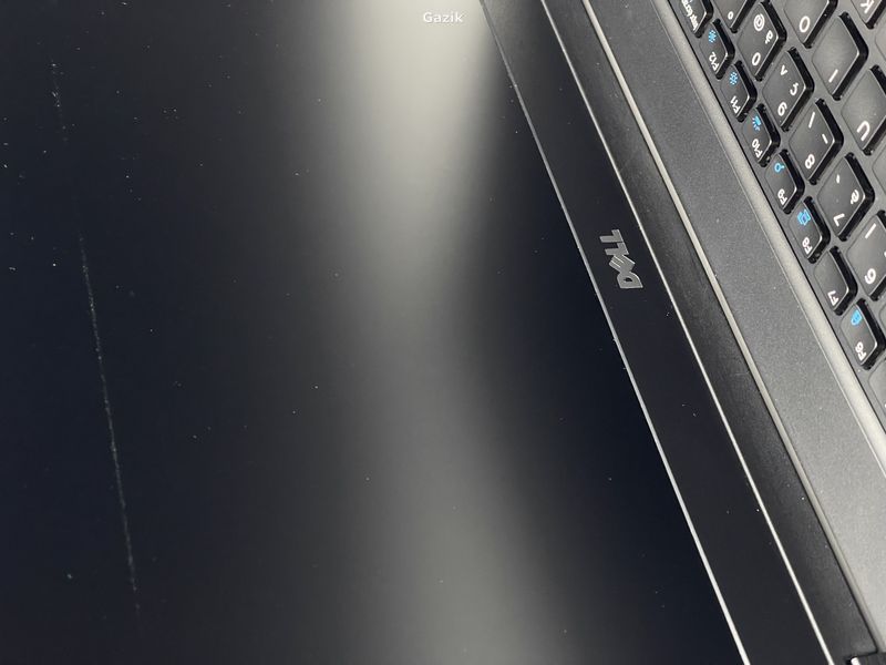 Ноутбук Dell Latitude 5580 IPS Intel Core i5 (i5-6440HQ) 8 Гб 128 Гб SSD (Вживаний - Клас B)