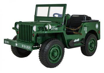 Ретро військовий автомобіль 4x4 зелений