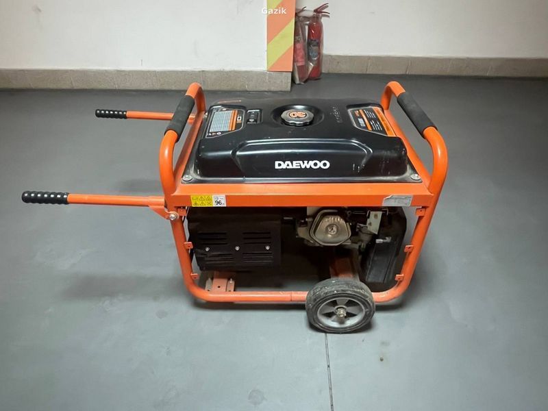 Бензиновий генератор DAEWOO GDA 8500E 7.5 кВт Б/В
