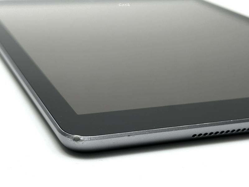 Планшет Apple iPad 6th Space Gray (A1954) 9,7 Retina 128 Гб Wi-Fi + Cellular (Вживаний - Клас A-)