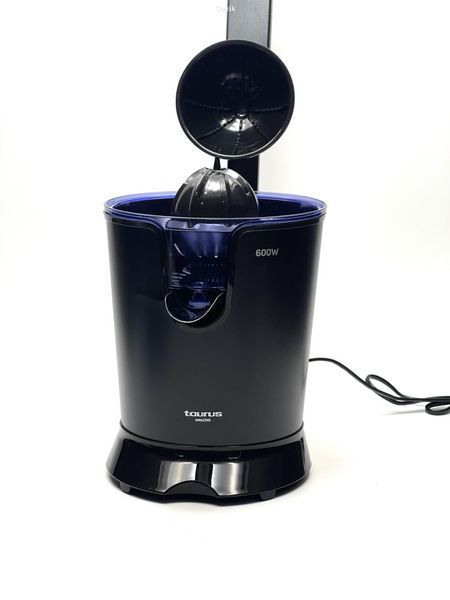 Соковижималка Taurus 924264000, 600 Вт (OpenBox)