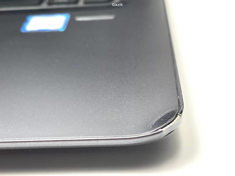 Ноутбук HP ZBook 15u G4 IPS Intel Core i7 (i7-7500U) 8 Гб 256 Гб SSD (Вживаний - Клас B)