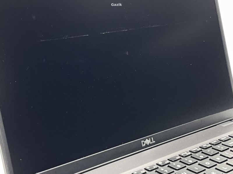 Ноутбук Dell Latitude 5500 IPS Intel Core i5 (i5-8365U) 8 Гб 256 Гб SSD (Вживаний - Клас B)