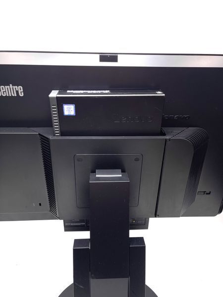 Моноблок Lenovo Tiny-in-One M900 AIO TN Intel Core i5 8 Гб 240 Гб SSD (Вживаний - Клас B) CNB11211234 фото