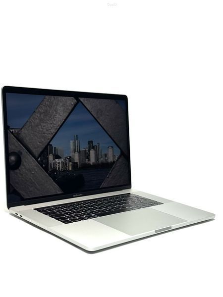 Ноутбук Apple MacBook Pro A1990 Retina Intel Core i9 (i9-9880H) 16 Гб 512 Гб SSD Клас A- (GNB1225035) Б/В