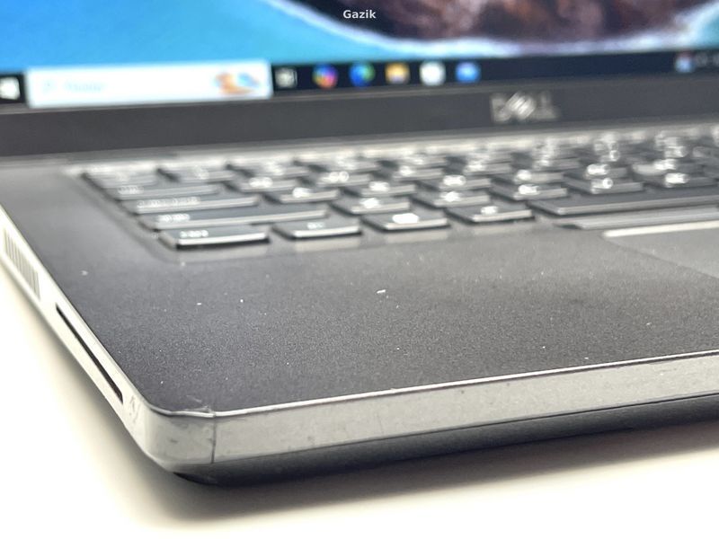 Ноутбук Dell Latitude 5400 TN Intel Core i5 (i5-8365U) 8 Гб 256 Гб SSD (Вживаний - Клас B) RNB1024370 фото