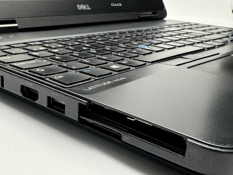 Ноутбук Dell Latitude E5540 IPS Intel Core i5 (i5-4310U) 8 Гб 256 Гб SSD Клас B (GNB0925136) Б/В